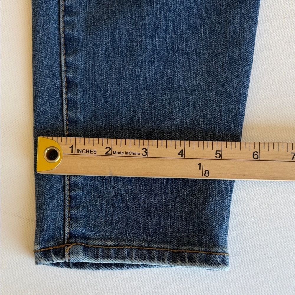 Time and Tru Curvy High Rise Skinny Jeans Dark Wash Stretch Size 16P - Picture 9 of 10